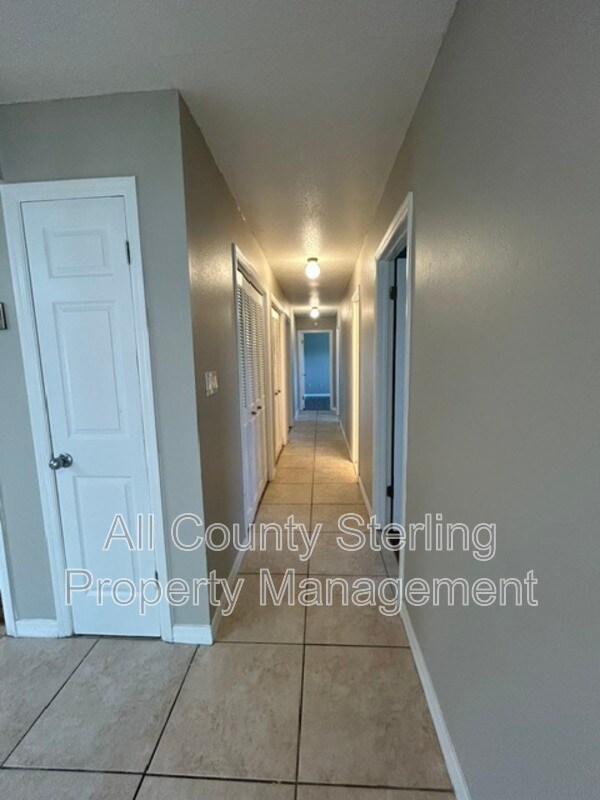 Building Photo - 108 Dellwood Dr