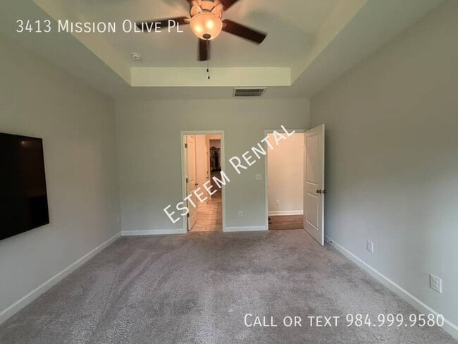 Building Photo - 3413 Mission Olive Pl