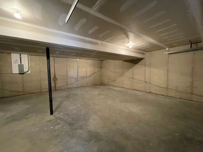 Building Photo - 251 McCaskey Avenue
