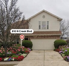 Building Photo - 810 N Creek Blvd