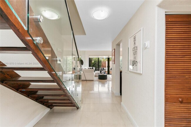 Building Photo - 8880 SW 133rd Pl