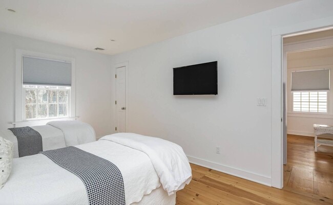 Building Photo - 57 Osborne Ln