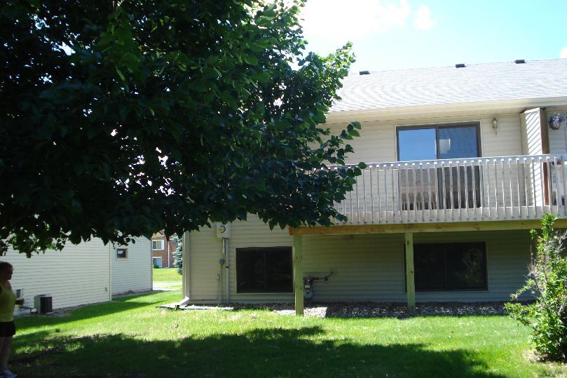 Building Photo - 2050 Bradley St