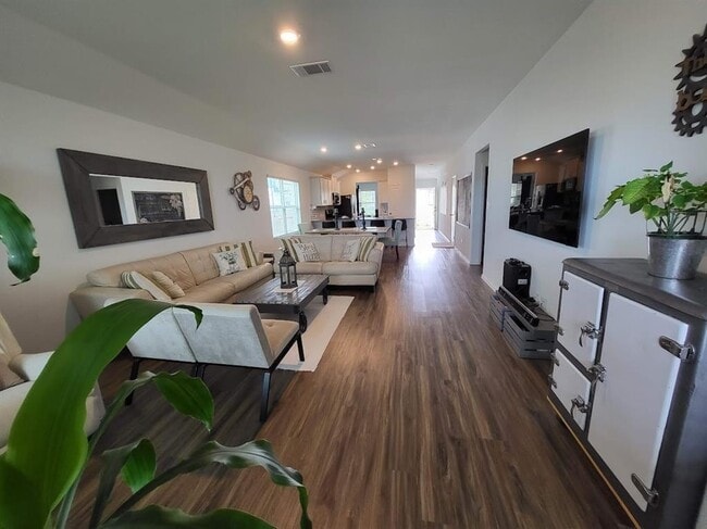 Building Photo - 5421 Bellissima Way