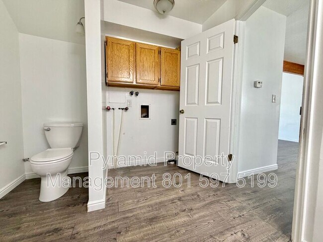 Building Photo - 1091 Shepard Ln