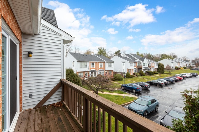 Building Photo - 421 Wendover Dr