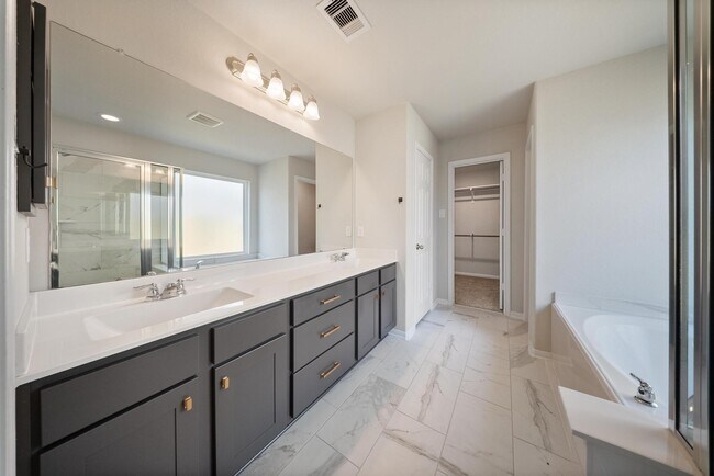 Building Photo - 21314 Tropisea Dr