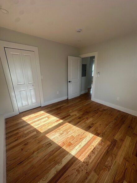 Building Photo - 4 Upham Ave