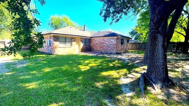Building Photo - 7214 Foxbend Ln