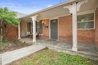 Building Photo - 4719 S Lakewood Ave