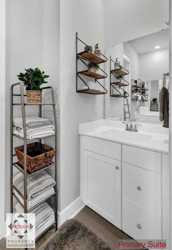 Building Photo - 1754 Sandybrook Dr