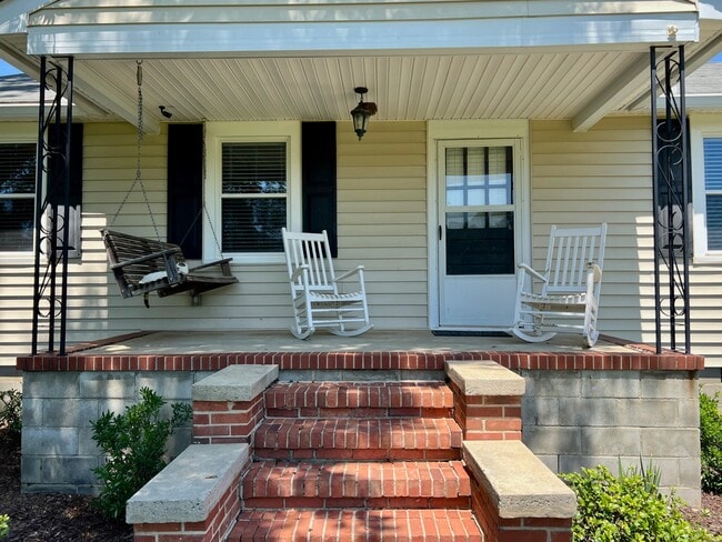 Building Photo - 1053 New Bridge Rd