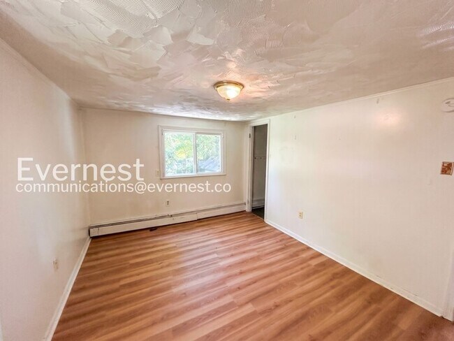 Building Photo - 305 N Boundary St