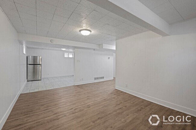 Building Photo - 615 15th St