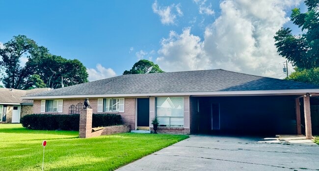 Building Photo - 211 N William Dr