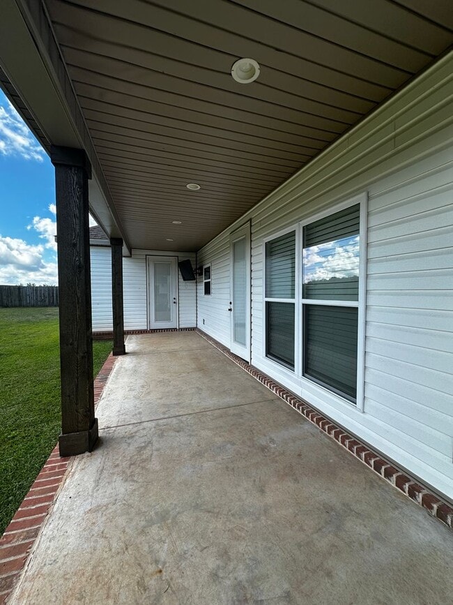 Building Photo - 2236 Co Rd 712