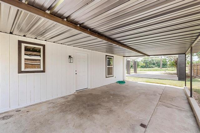 Building Photo - 208 Ponderosa Ln