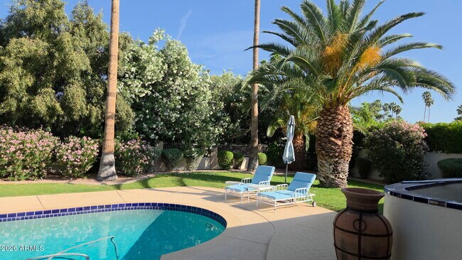 Building Photo - 8012 E Vía Campo