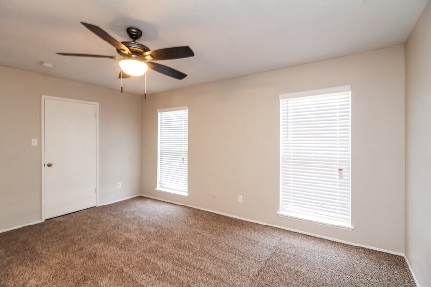 Building Photo - 4221 Sweetgum Way