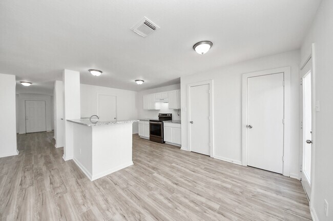 Building Photo - 20623 Patriot Park Ln