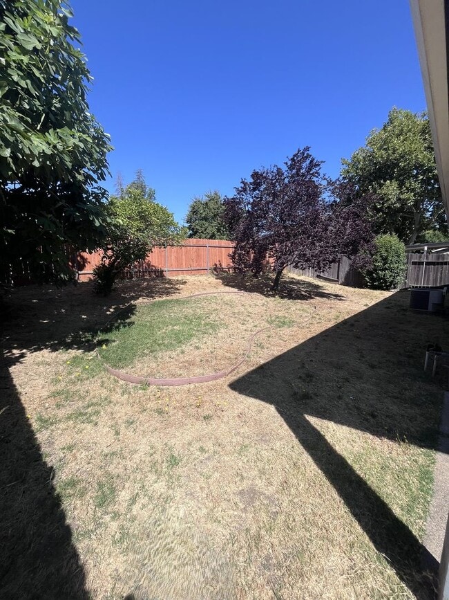Building Photo - NICE UPDATED HOME IN CITRUS HEIGHTS!!