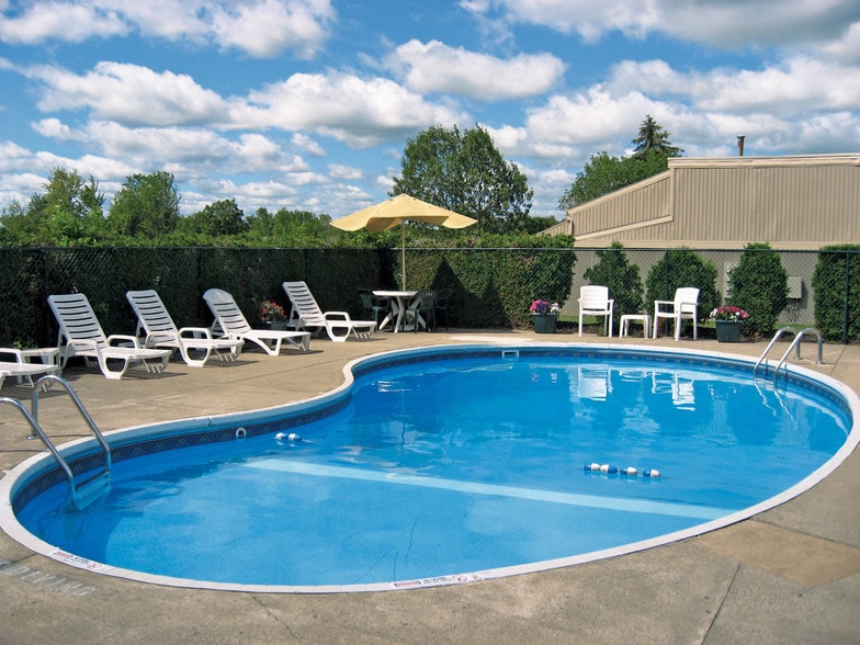 Eagles Pointe Townhomes 251 Eagles Pointe Circle Liverpool NY 13090