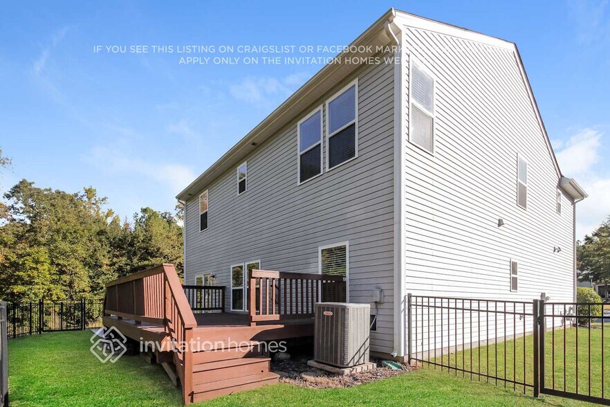 Building Photo - 14736 Glenduff Place