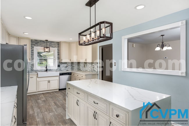 Building Photo - 12110 Tulip Grove Dr