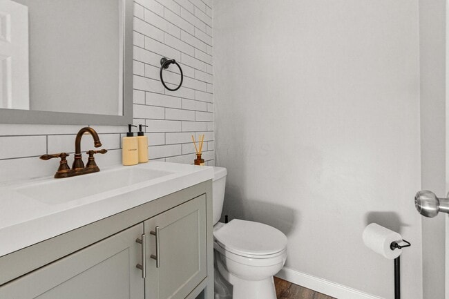 Building Photo - 6140 Ashtead Dr