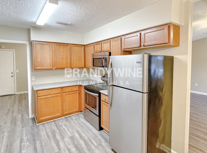 Building Photo - 553 Edward Rutledge St