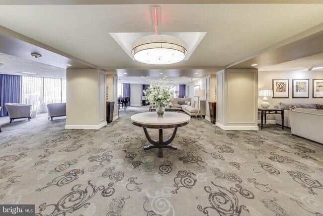 Building Photo - 4601 N Park Ave