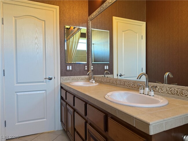 Building Photo - 5524 Ivy Side Ave