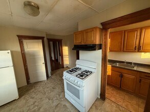 Building Photo - 139 Franklin St