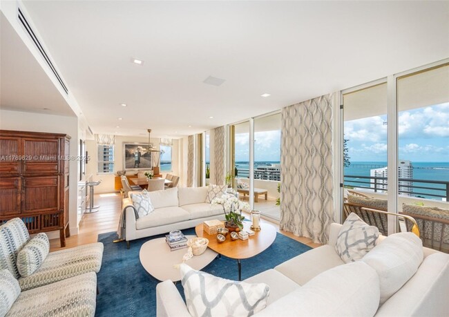 Building Photo - 888 Brickell Key Dr