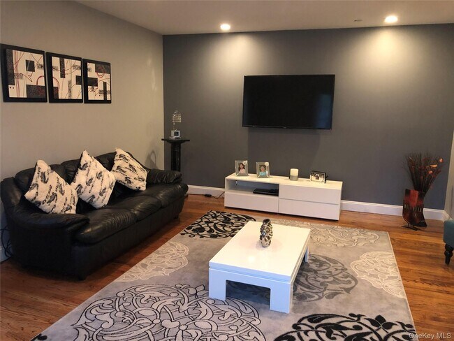 Building Photo - 40 Ellsworth Ave