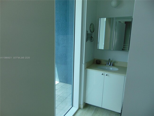 Building Photo - 60 SW 13th St