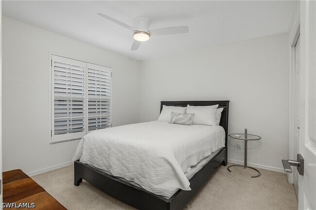 Building Photo - 853 Tanbark Dr