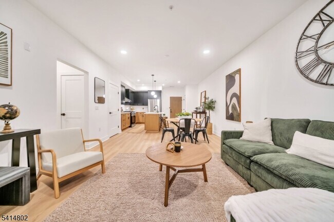 Building Photo - 308 Encampment Ct