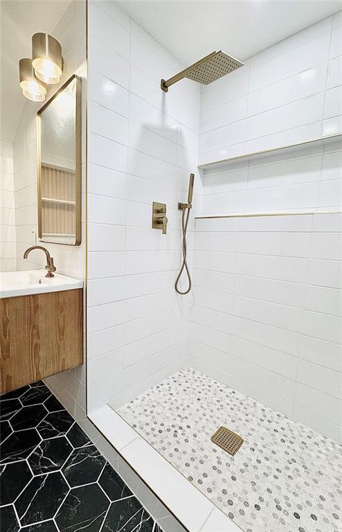 Building Photo - 38 Delmont Dr NE