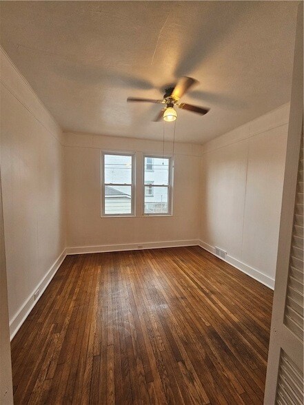 Building Photo - 1301 Broadway Ave