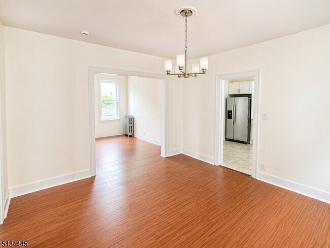 Building Photo - 137 Hammond Ave