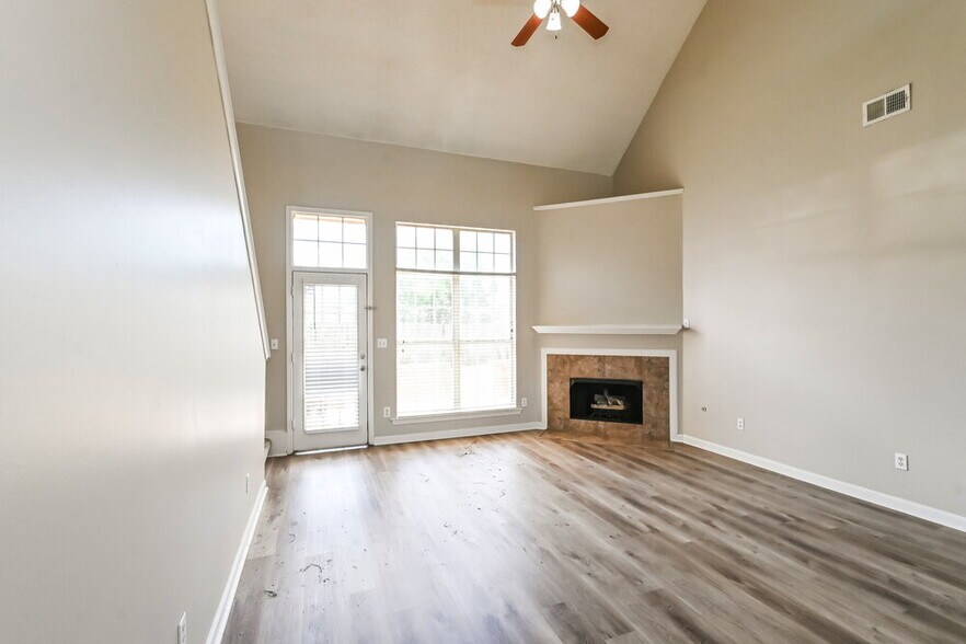 Building Photo - 4815 Half Moon Cove