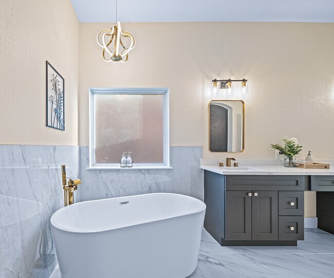 Building Photo - 14511 Middle Bluff Trail