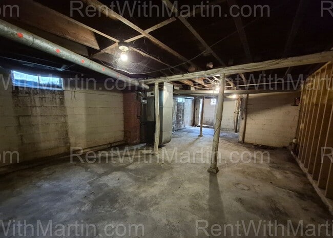 Building Photo - 348 Lamont St