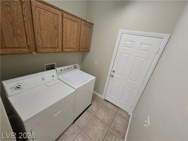 Building Photo - 2204 S Van Patten Pl