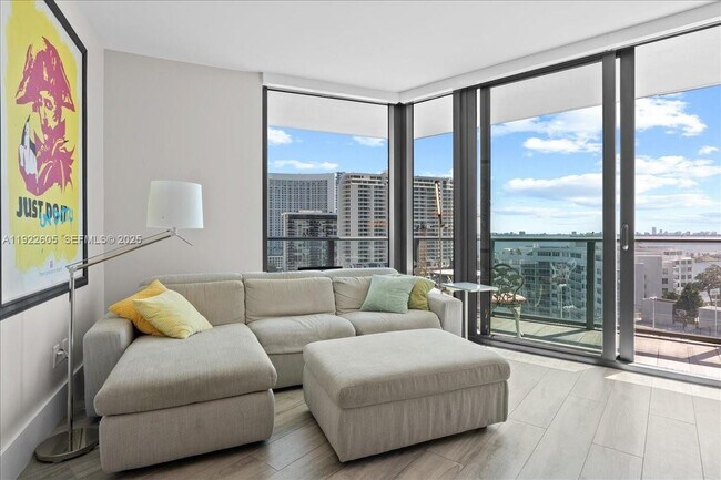 Building Photo - 501 NE 31st St