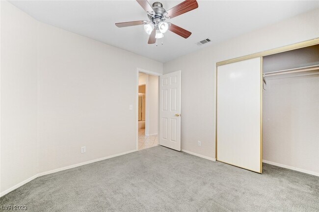 Building Photo - 5032 Drummond Rd