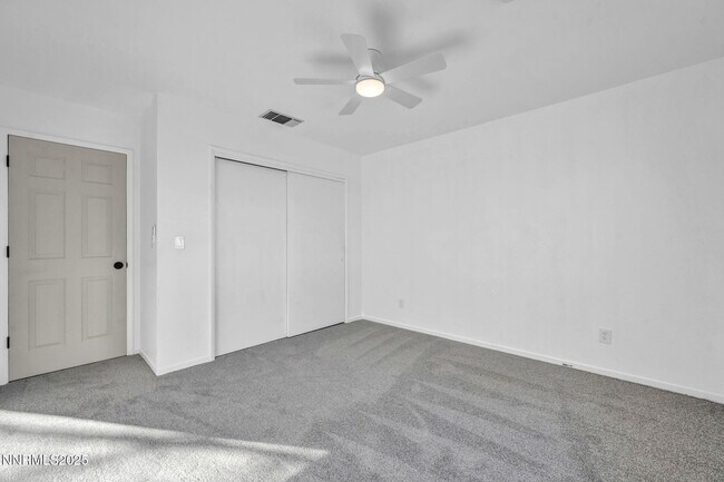 Building Photo - 430 Calle De La Plata