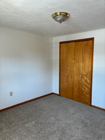 Building Photo - 7704 Hills and Dales Rd NW