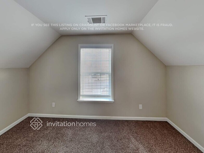 Building Photo - 1160 Martins Down Dr SE